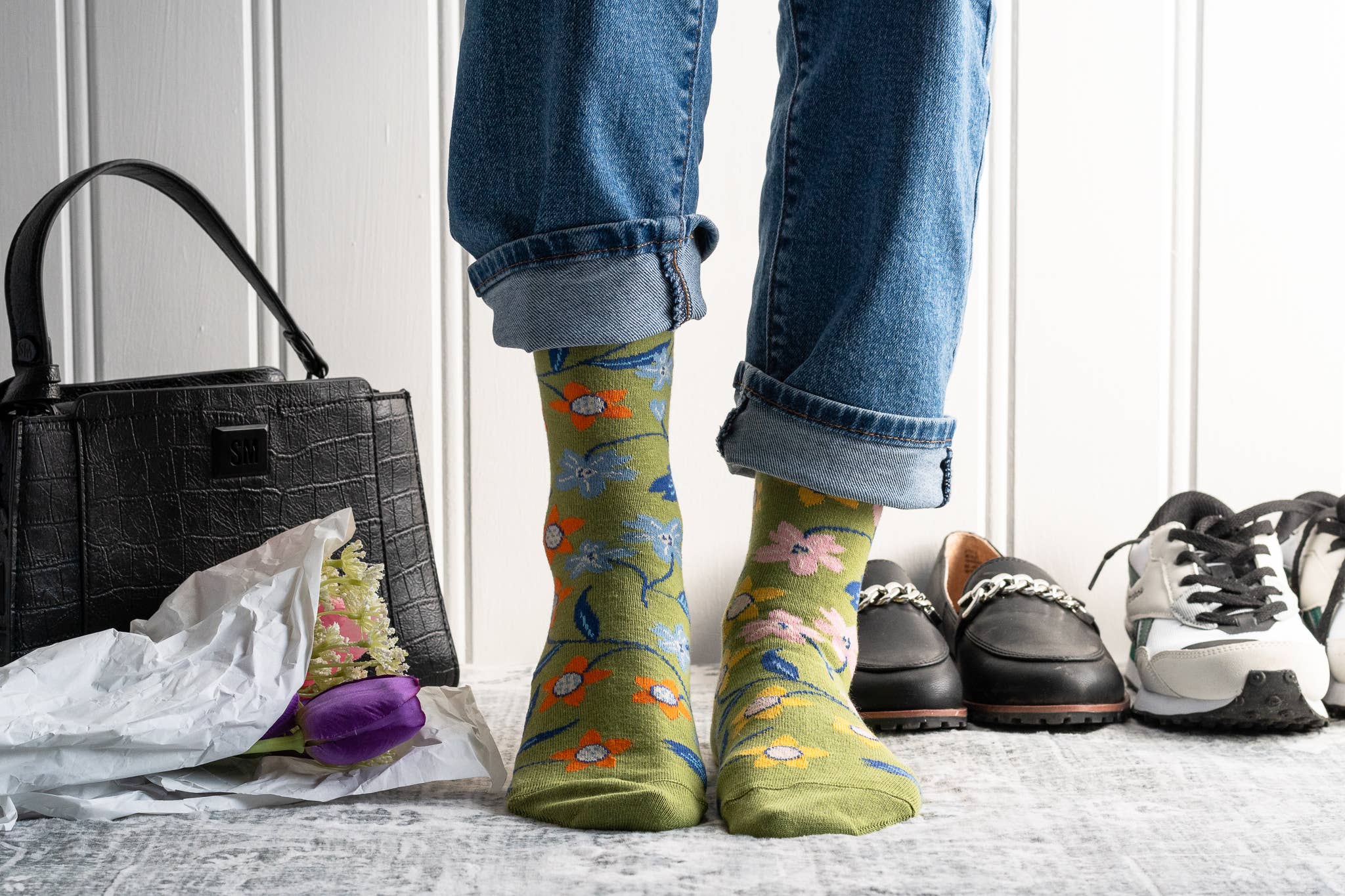 Friday Sock Co. - Chaussettes dépareillées pour femmes avec motif de vigne florale - Cadeau floral