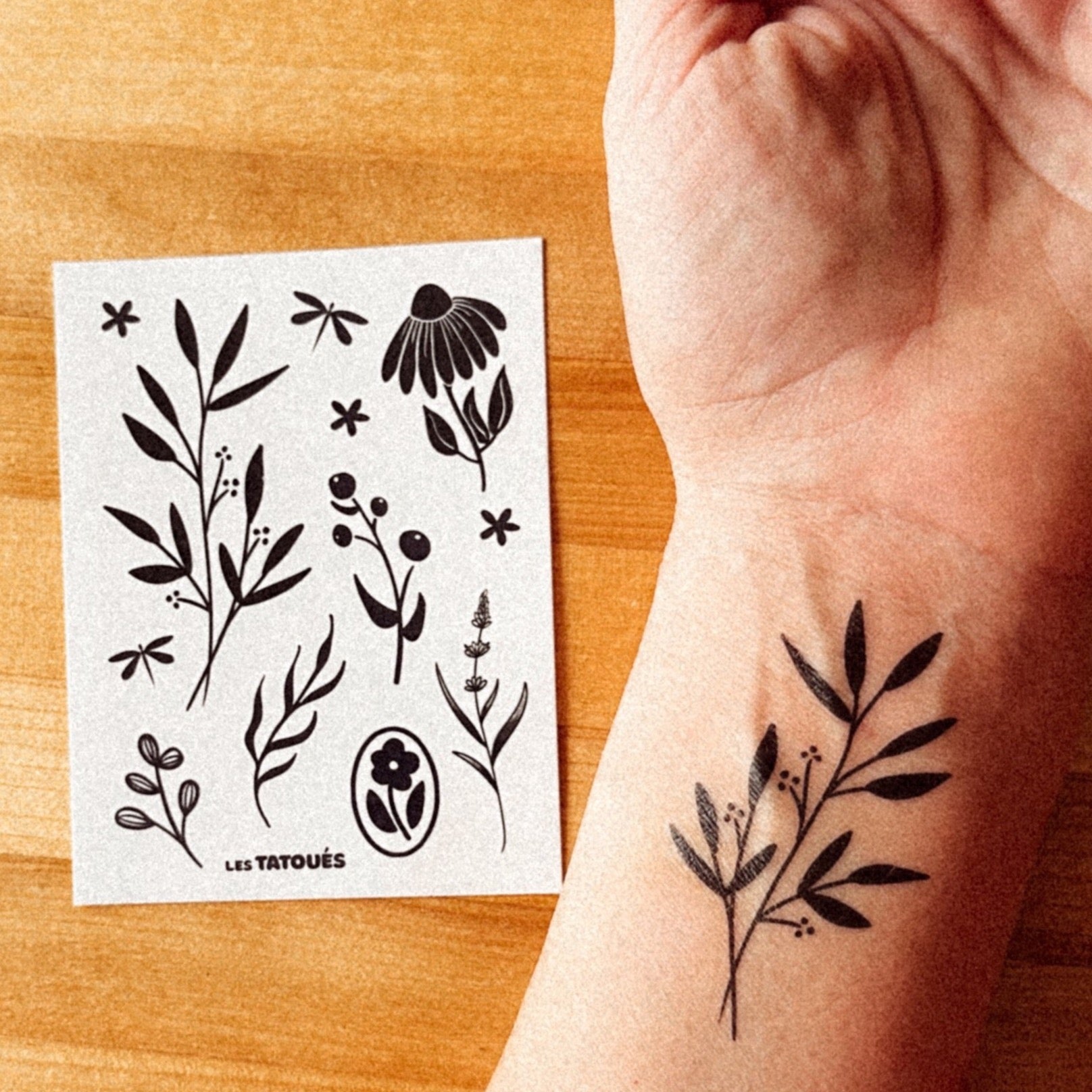 tiny tats- mini tatouages temporaires de fleurs